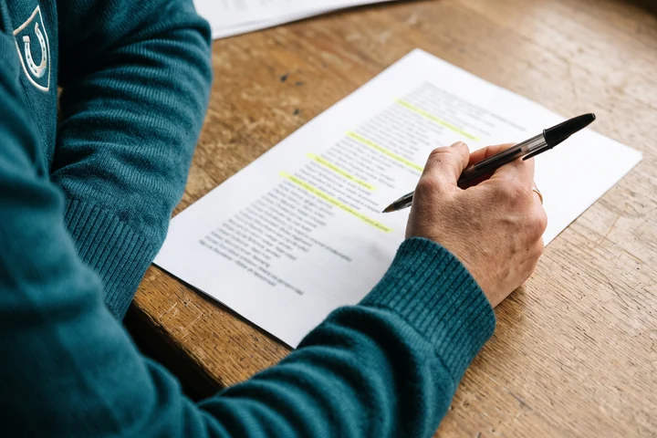 La lista de diferencias revisada antes de producir